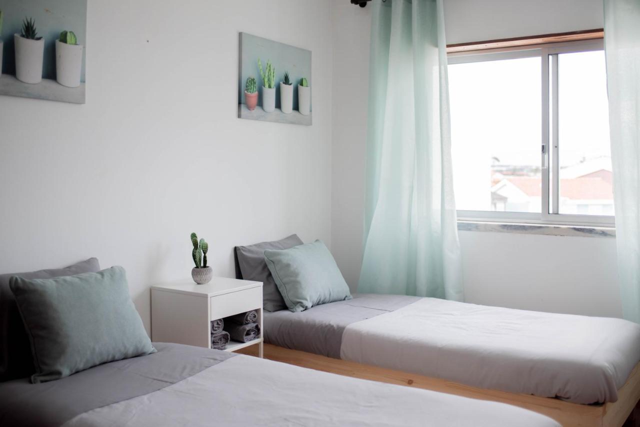 Baleal Surf Emotions Hostel Exterior photo