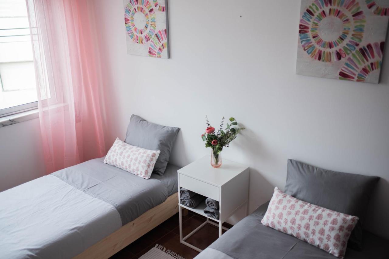 Baleal Surf Emotions Hostel Exterior photo